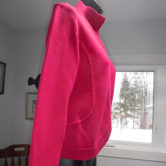 Raspberry Red Snap Cartigan size US small - Picture 3 of 8